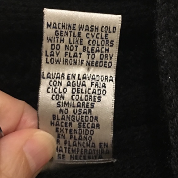 ♦️LNC♦️Black Crop Cardigan - Picture 3 of 4